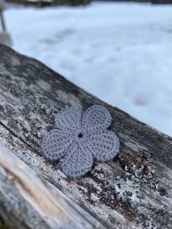 Blomst grå